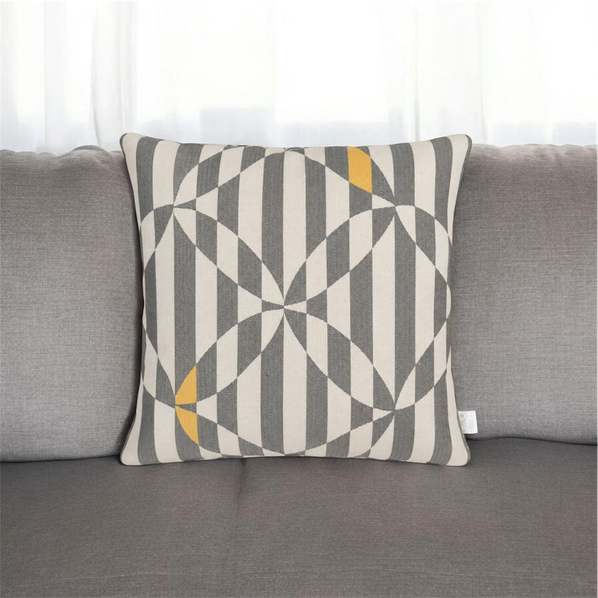 Indoor/Outdoor complete cushion - 45 x 45 - Pattern with grey, white and yellow colors - Australian made